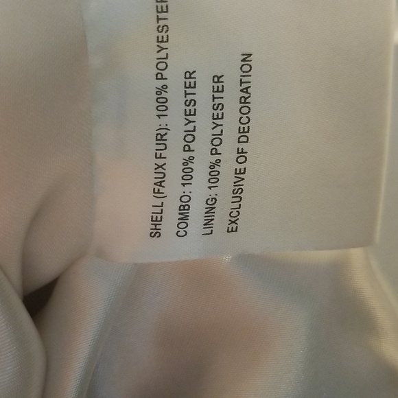 Johnston & Murphy Faux Fur Vest - Picture 6 of 7